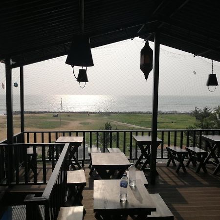 Le Petit Hotel & Restaurant 尼甘布 外观 照片