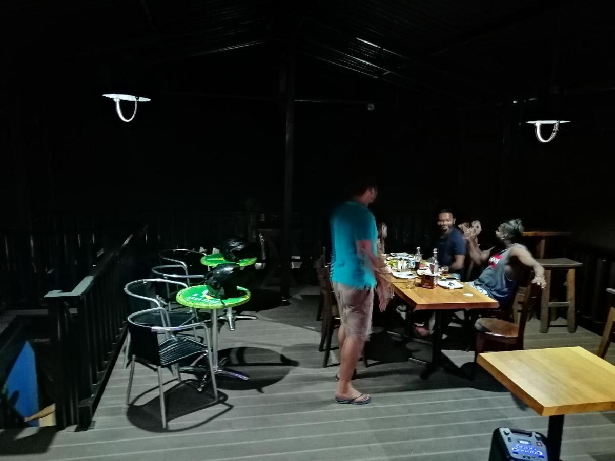 Le Petit Hotel & Restaurant 尼甘布 外观 照片