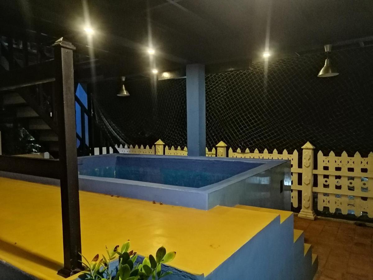 Le Petit Hotel & Restaurant 尼甘布 外观 照片