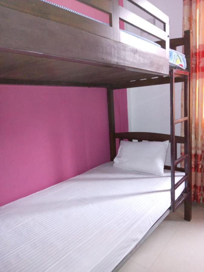 Le Petit Hotel & Restaurant 尼甘布 外观 照片
