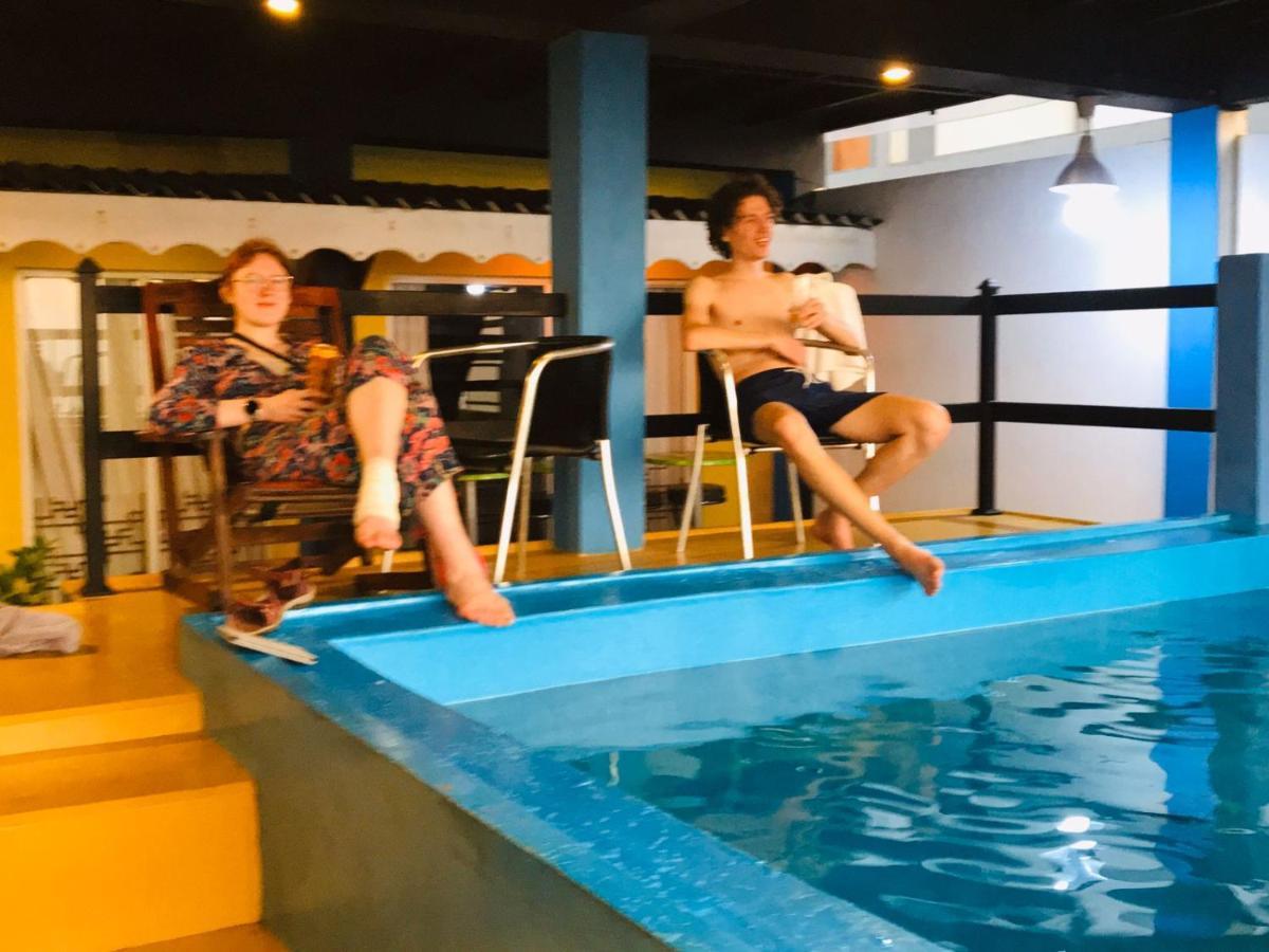 Le Petit Hotel & Restaurant 尼甘布 外观 照片