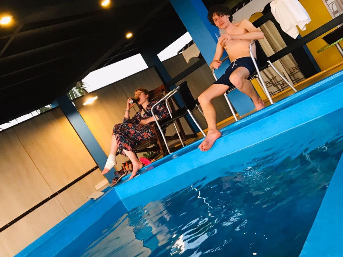 Le Petit Hotel & Restaurant 尼甘布 外观 照片